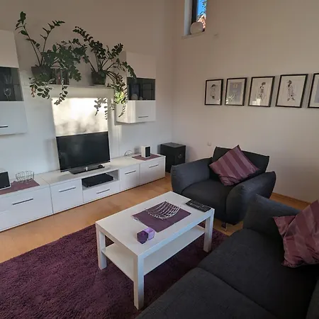 Appartement Kleine Haushaelfte Zum Wohlfuehlen *